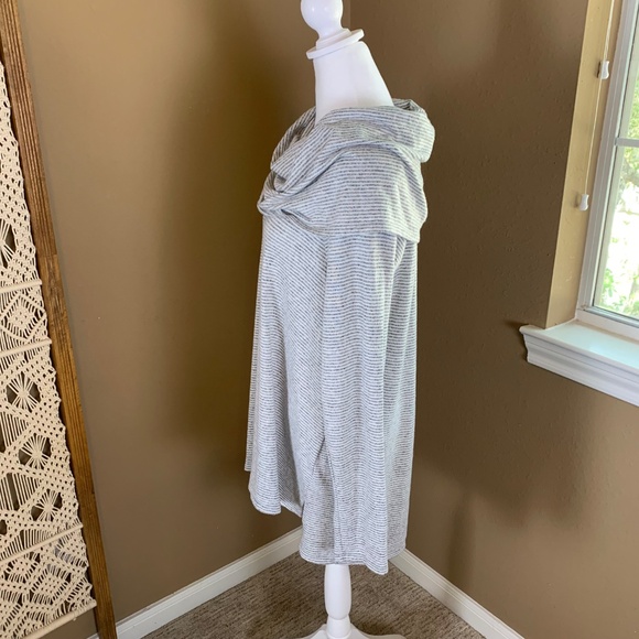 Gibson NWT Gray Ivory Striped Cowl Neck Long Sleeve Tunic Top Size L - Picture 2 of 9